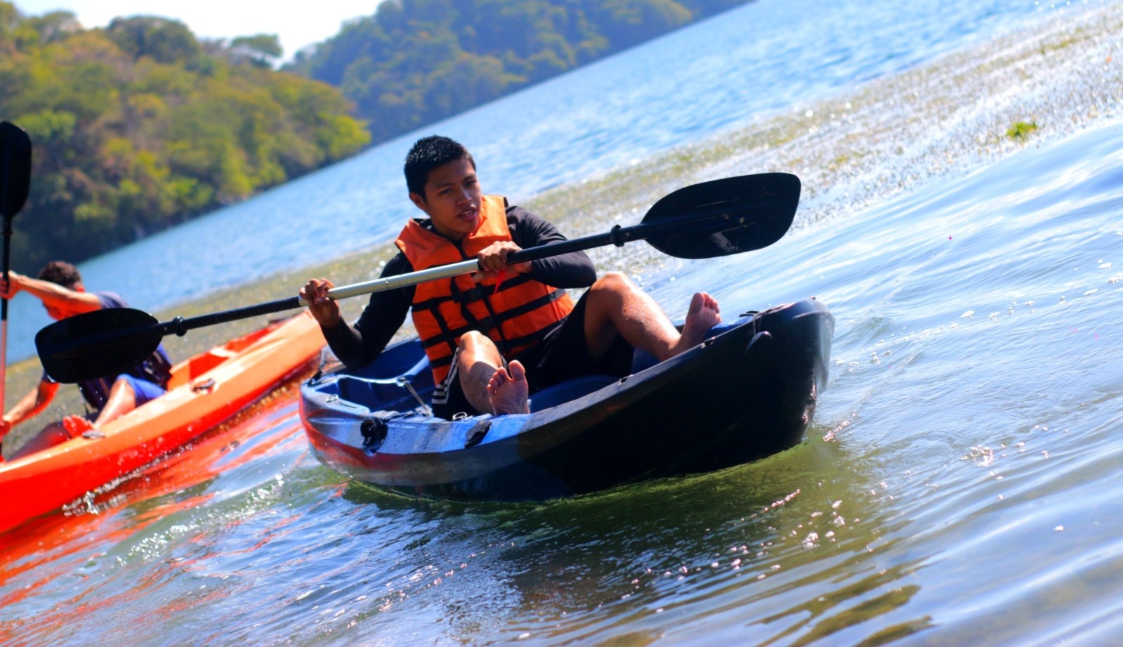 via-vela-ofrecera-actividad-en-kayak-para-visitantes-durante-semana-santa